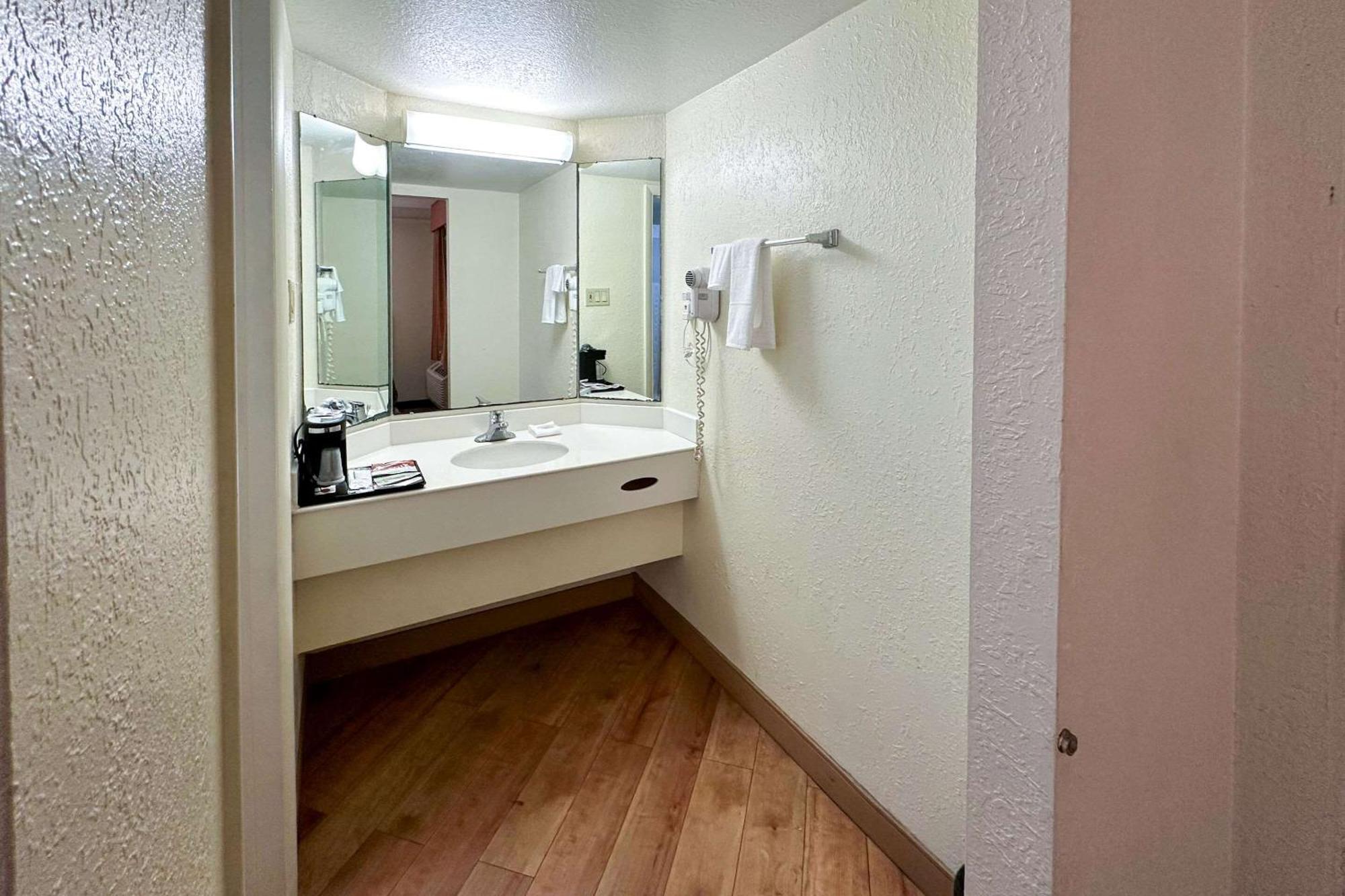Days Inn By Wyndham Augusta Washington Rd Екстер'єр фото